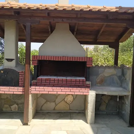 The With The Aromatic Herbs Villa *